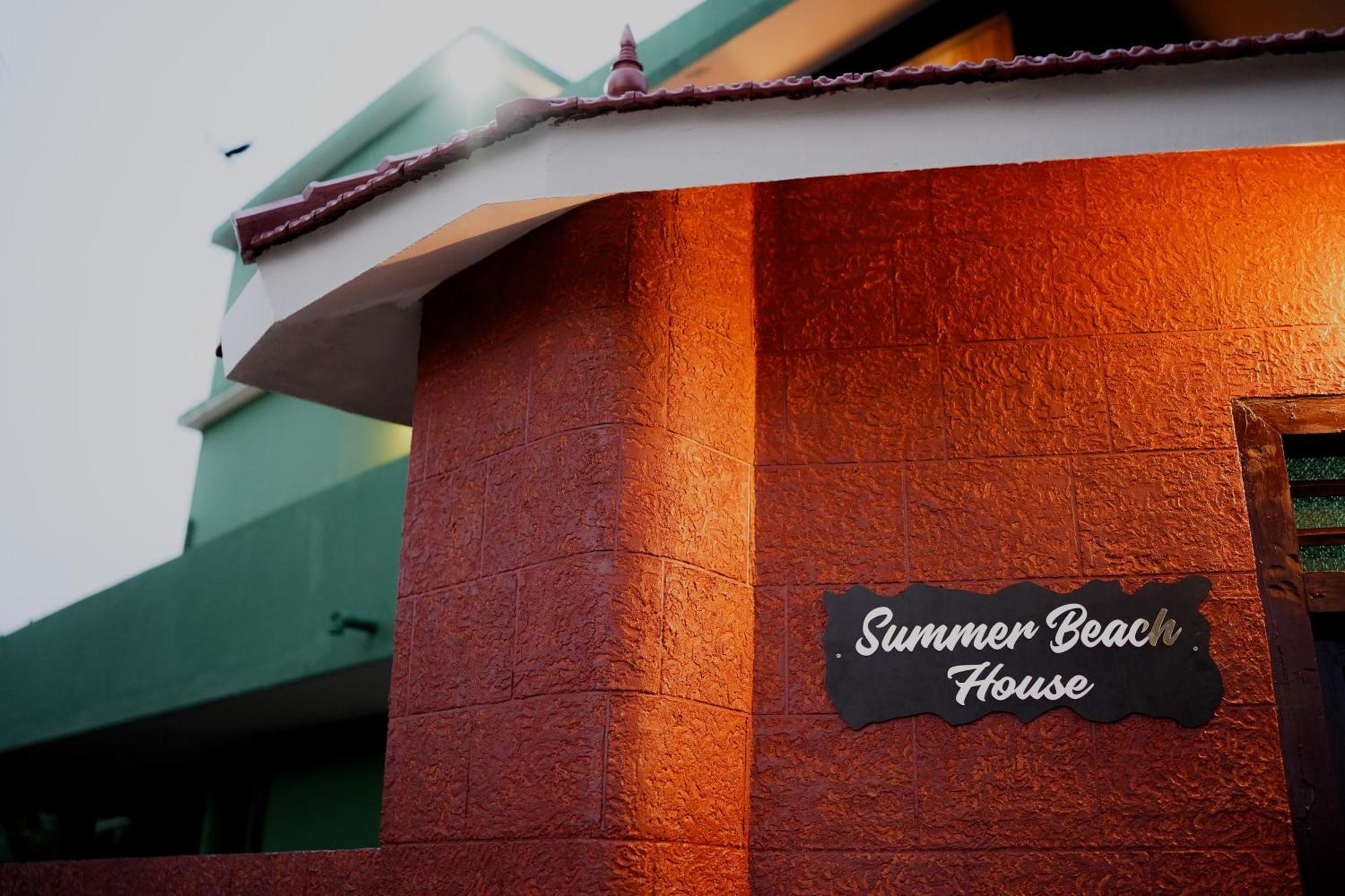 Summer Beach House Alleppy Beach アーラップーザ県 エクステリア 写真